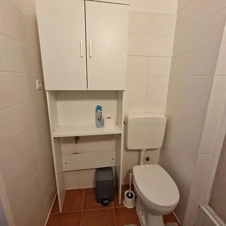 Gudzevic Ferien Unterkuenfte A 4 * Gloggnitz
