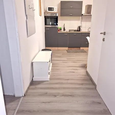 Gudzevic Ferien Unterkuenfte A 4 Apartment *