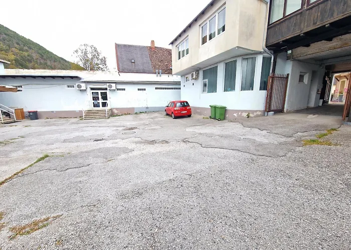 Gudzevic Fu A 4 * Gloggnitz